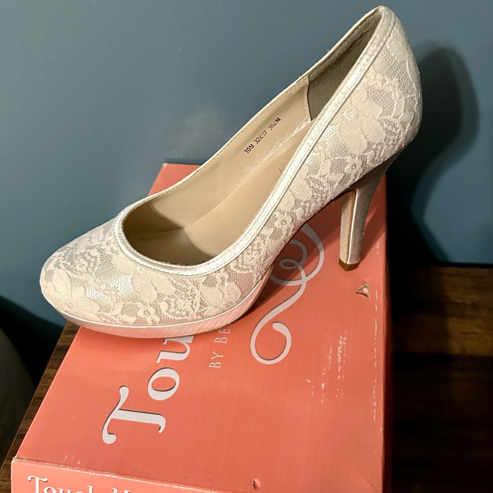 Nice White Lace Stilettos Size 10